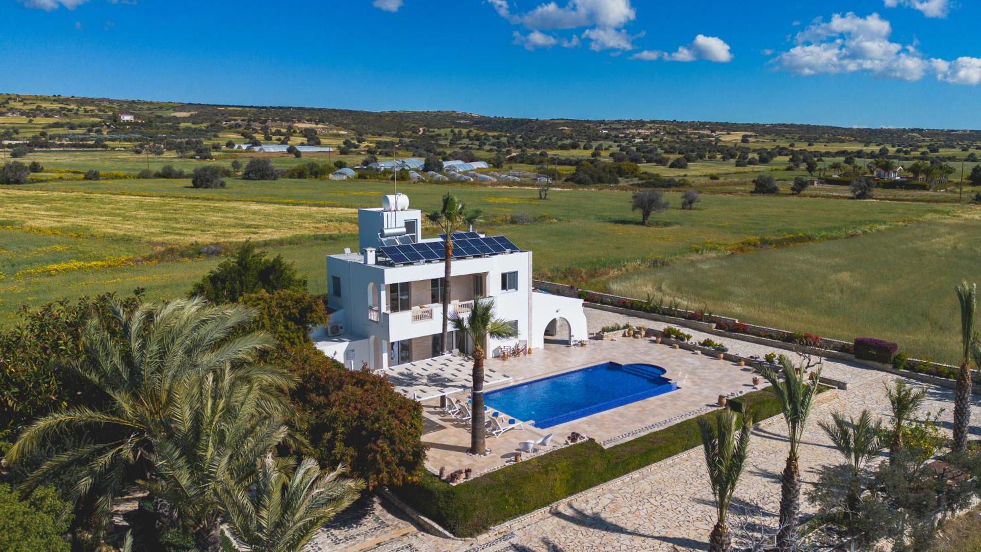 Villa Chrysta Agios Theodoros エクステリア 写真
