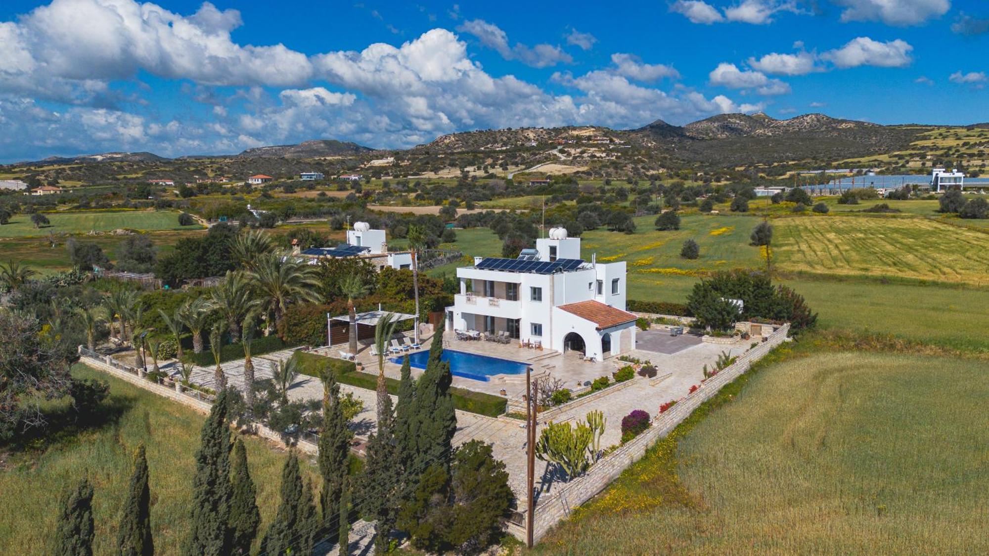 Villa Chrysta Agios Theodoros エクステリア 写真