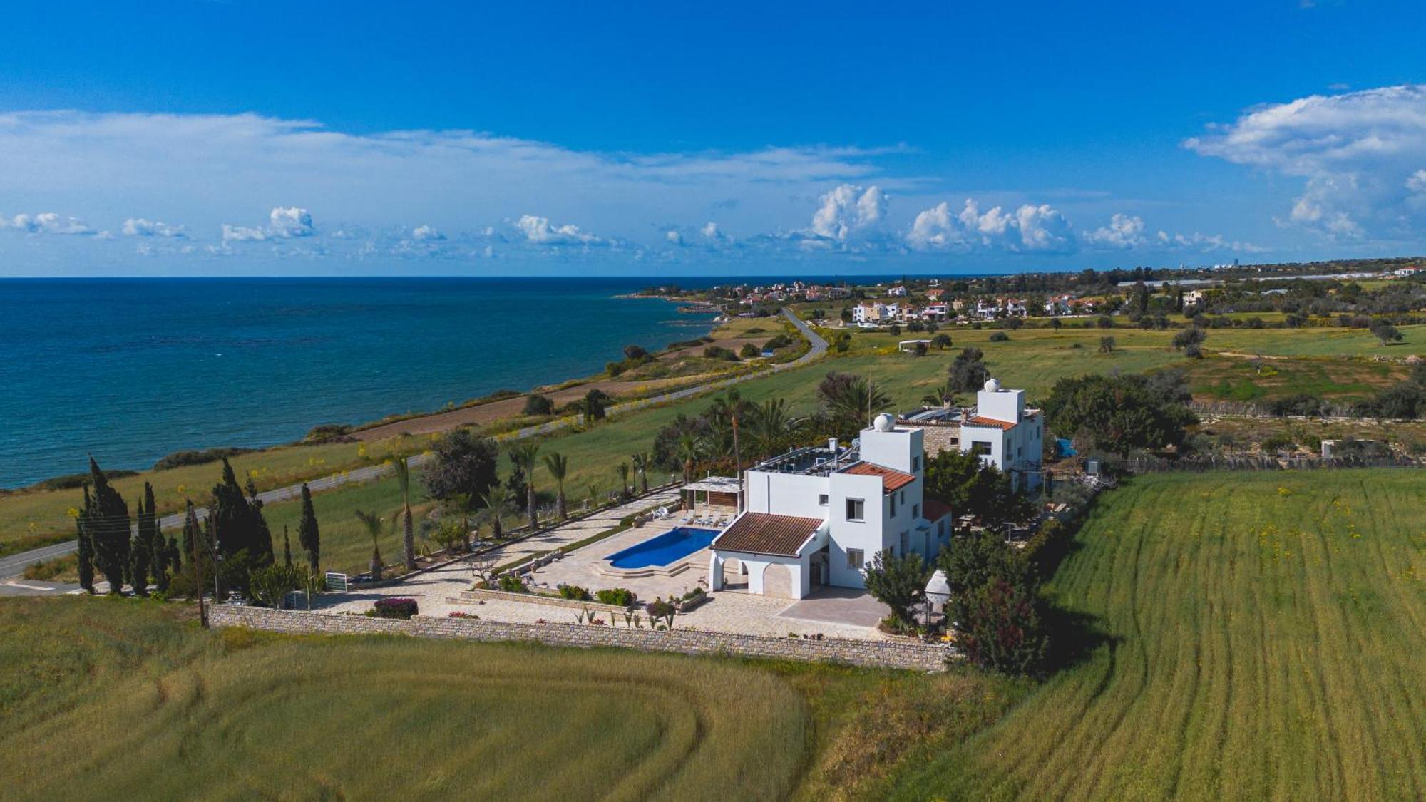 Villa Chrysta Agios Theodoros エクステリア 写真